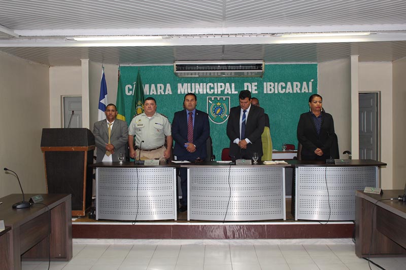 Prefeito de Ibicaraí abre trabalhos da Câmara e faz balanço do seu primeiro ano de governo.jpg
