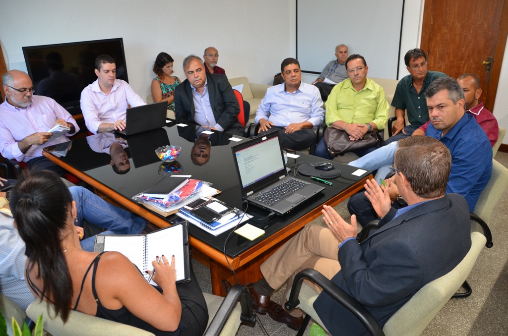 Reuni&atilde;o_com_o_Secret&aacute;rio_C&aacute;ssio_Peixoto_FOTO_ASCOM-SIHS.JPG