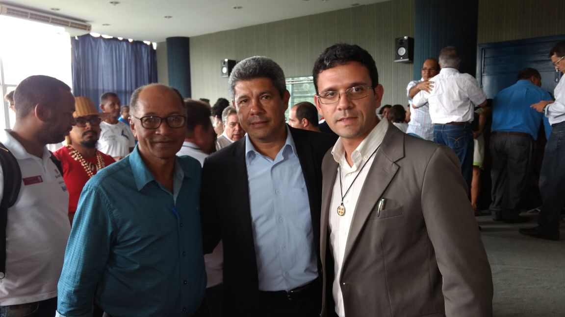 Gildasio_Brandão_Secretário_de_Agricultura_do_município_Jerônimo_Rodrigues_Secretário_de_Desenvolvimento_Rural_da_Bahia_e_o_Prefeito_de_Coaraci_Jadson_Albano.jpeg