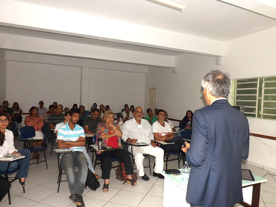 Oficina_sobre_Revitaliza&ccedil;&atilde;o_da_Bacia_do_Rio_Cachoeira._foto_Arnold_Coelho_5.JPG