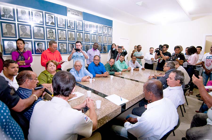 Prefeito Fernando Gomes anuncia as atrações do Forró do Povo 2017