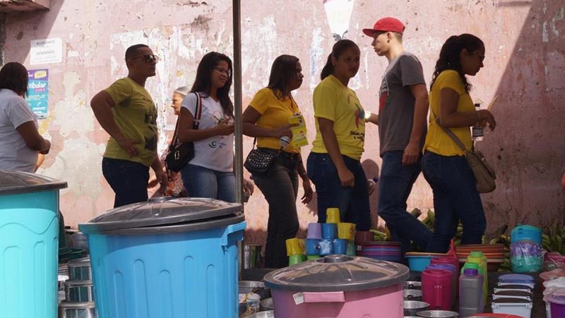 Mobilização conscientiza feirantes e comerciantes contra o Trabalho Infantil   - Secom (3).jpg