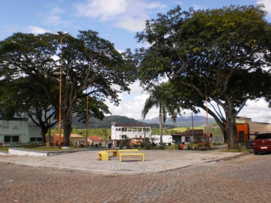 PRAÇA.jpg
