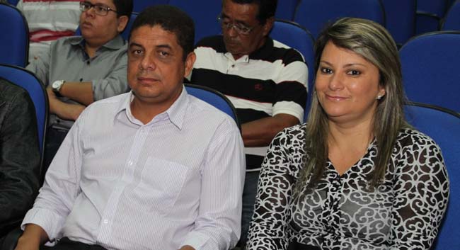 Lenildo Santana e Jaqueline Motta